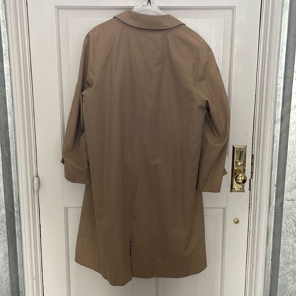 Burberry Men’s Lined Trench Coat - Picture 11 of 11